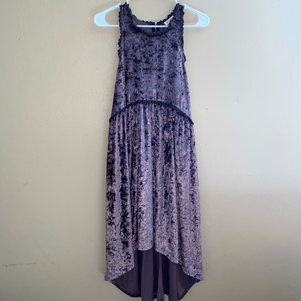 High-low velvet sleeveless dress